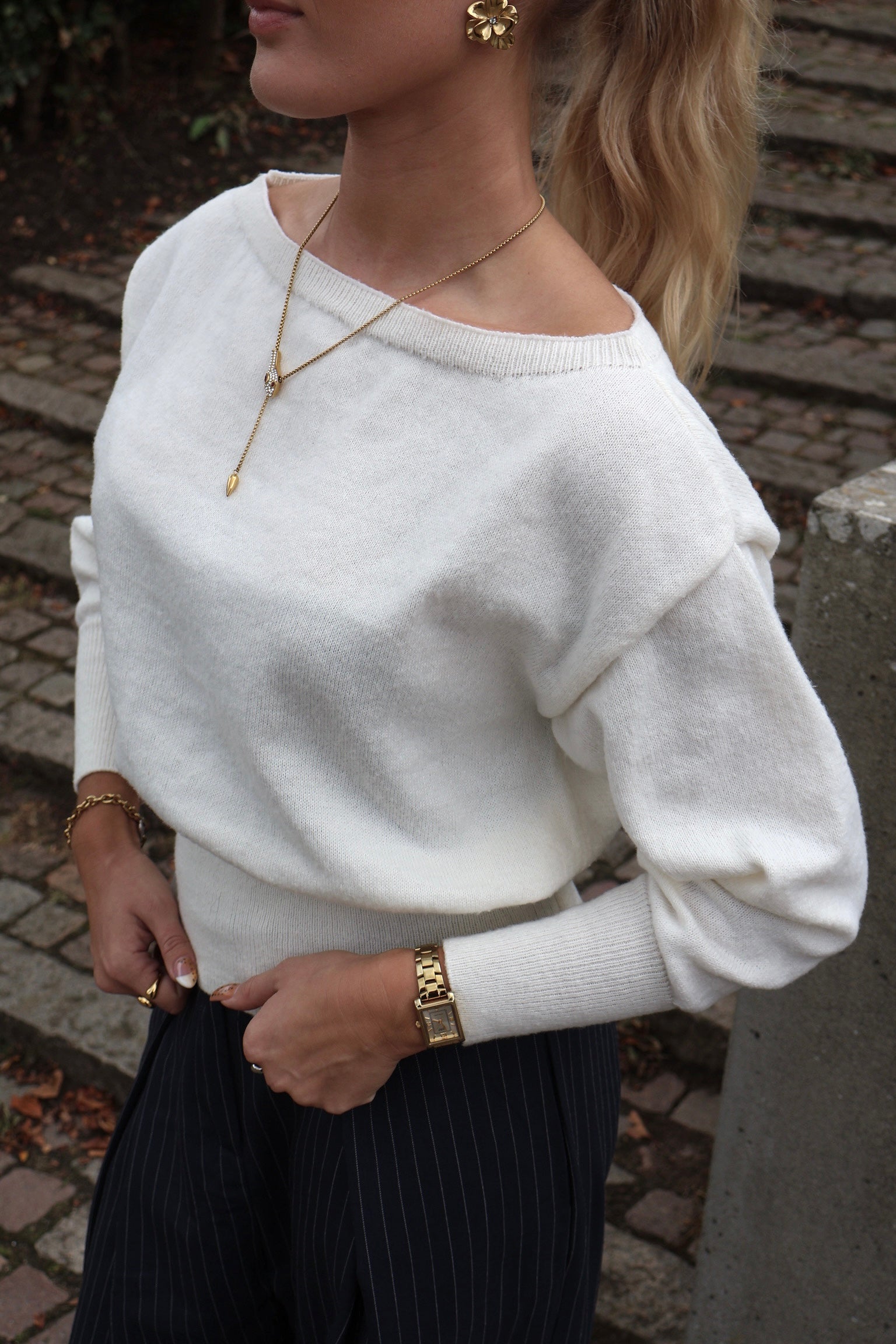 CLARA SWEATER