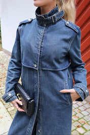 FELICIA JAKKE