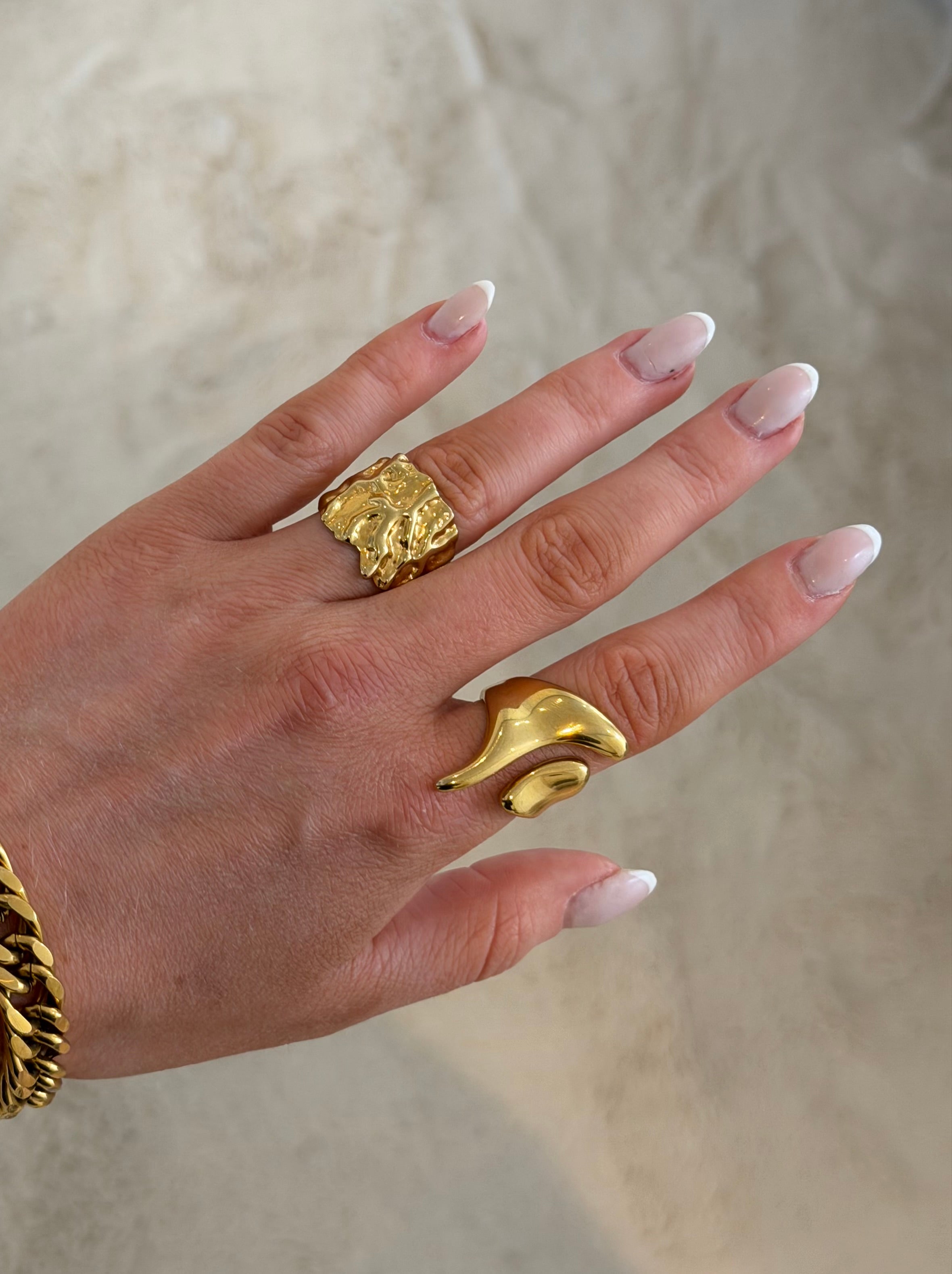 VERA RING
