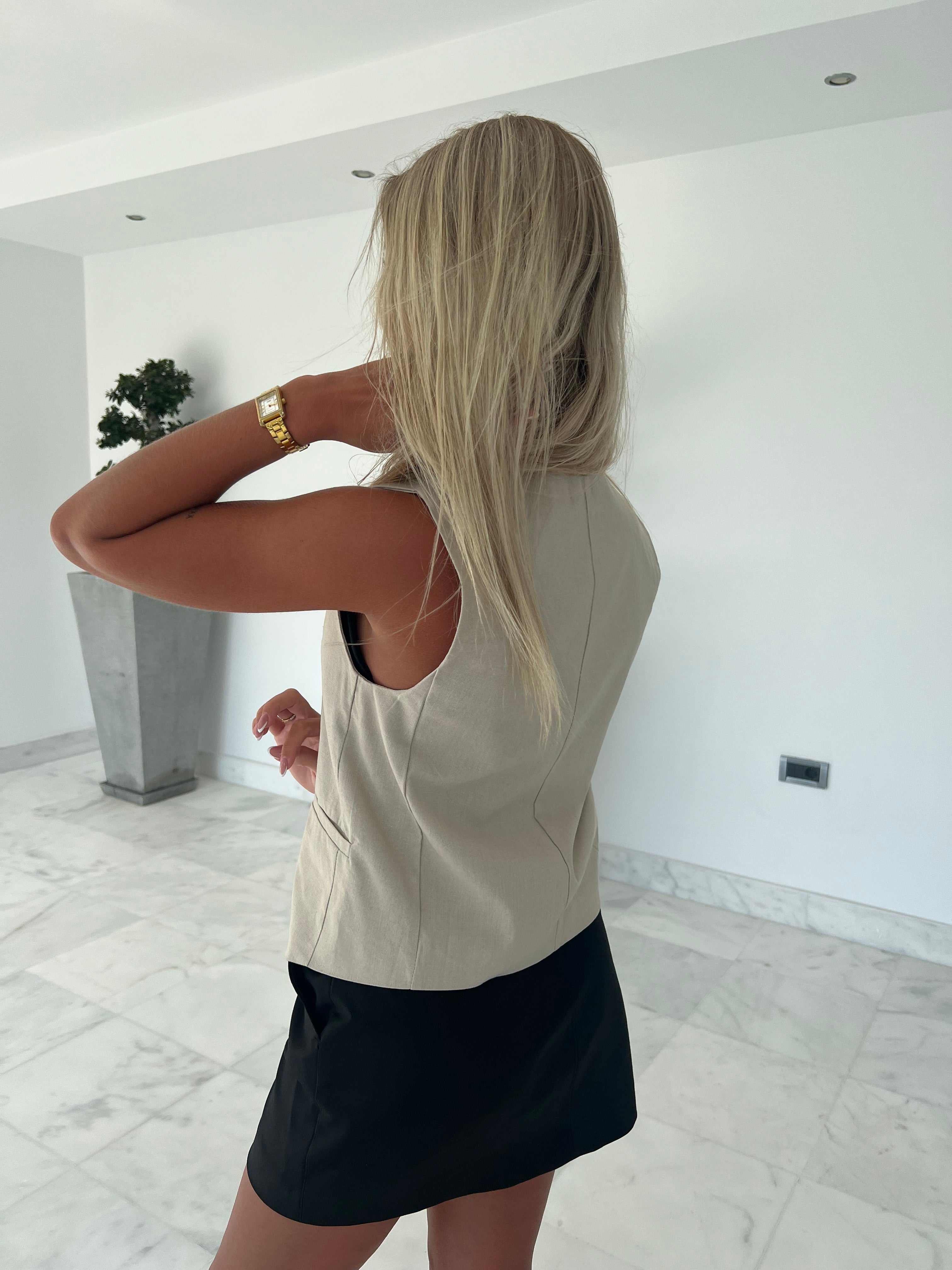 AYA VEST