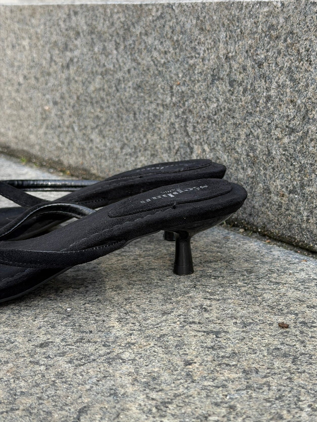 LEA PUMPS - SORT
