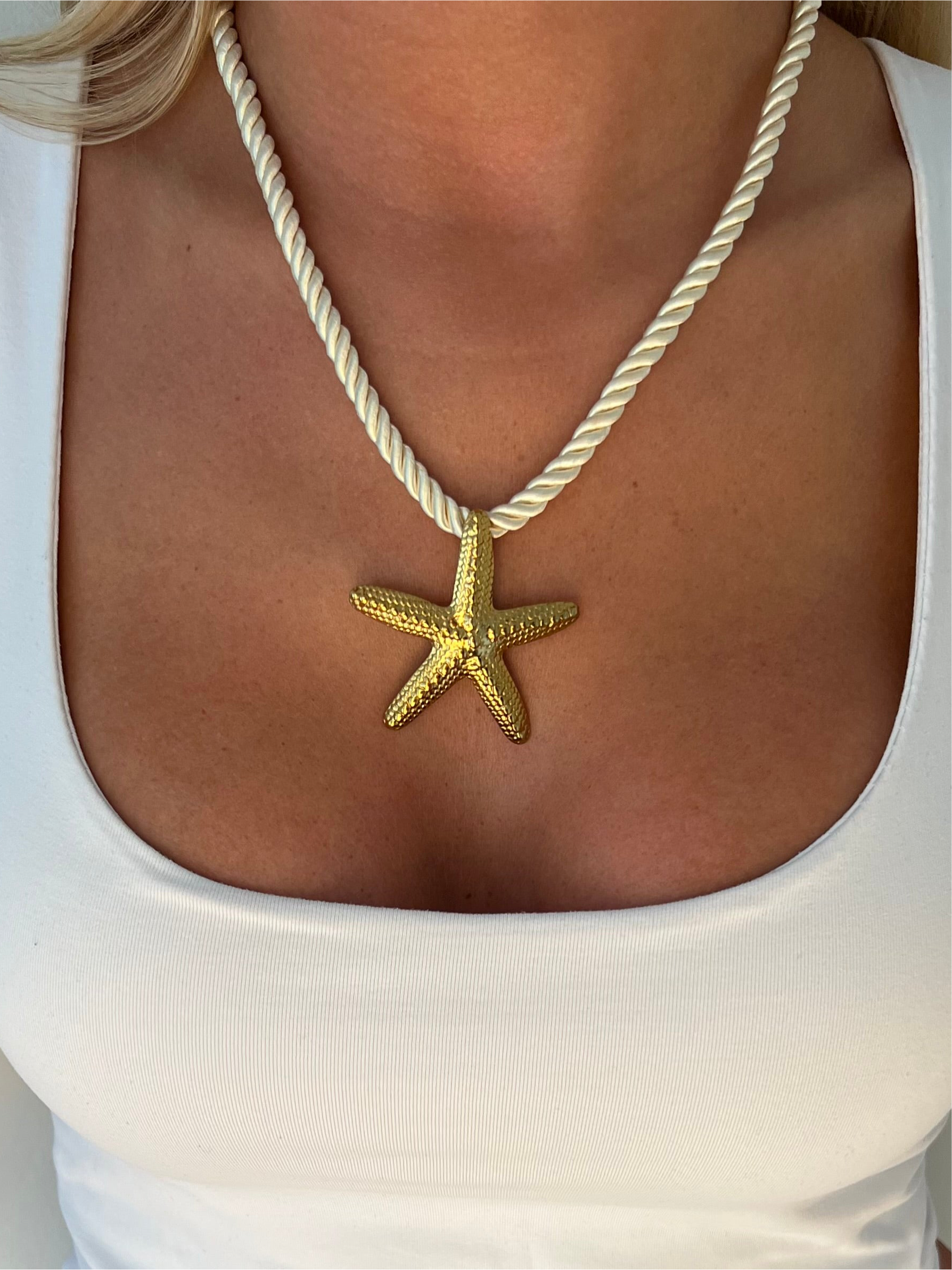 GIGI NECKLACE