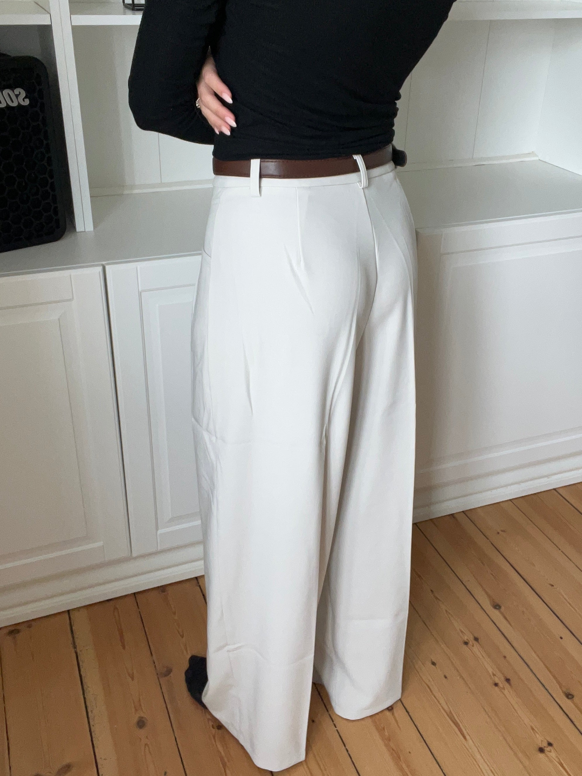 DINA BUKSER - OFF WHITE