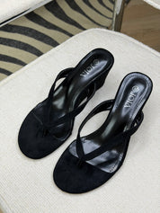 JULIE PUMPS