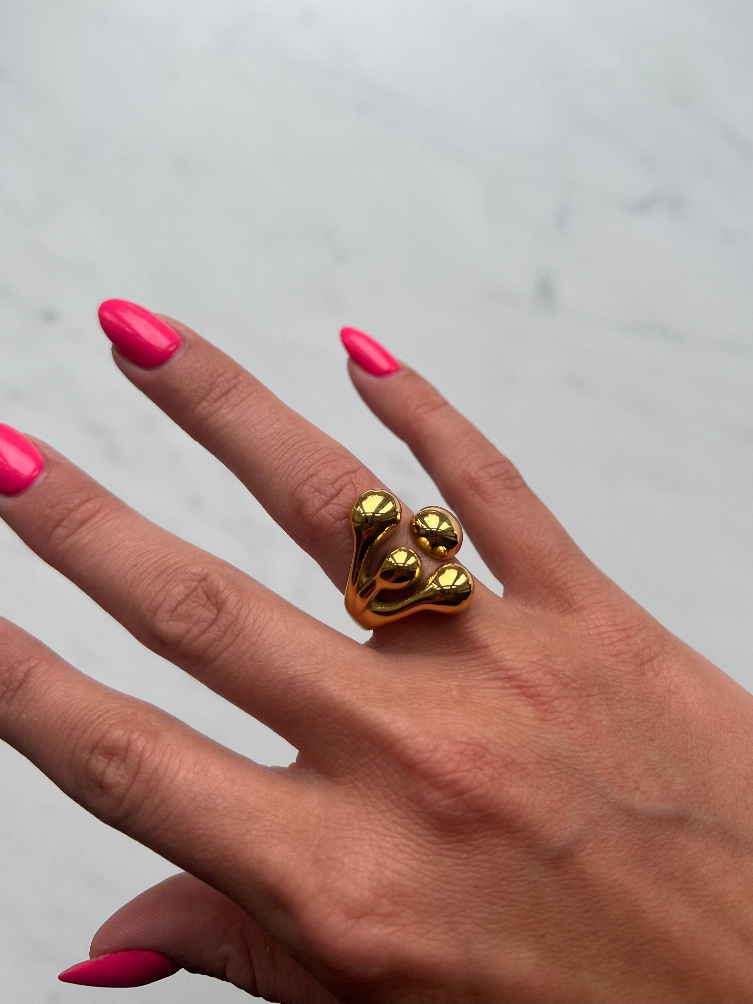 MIA RING