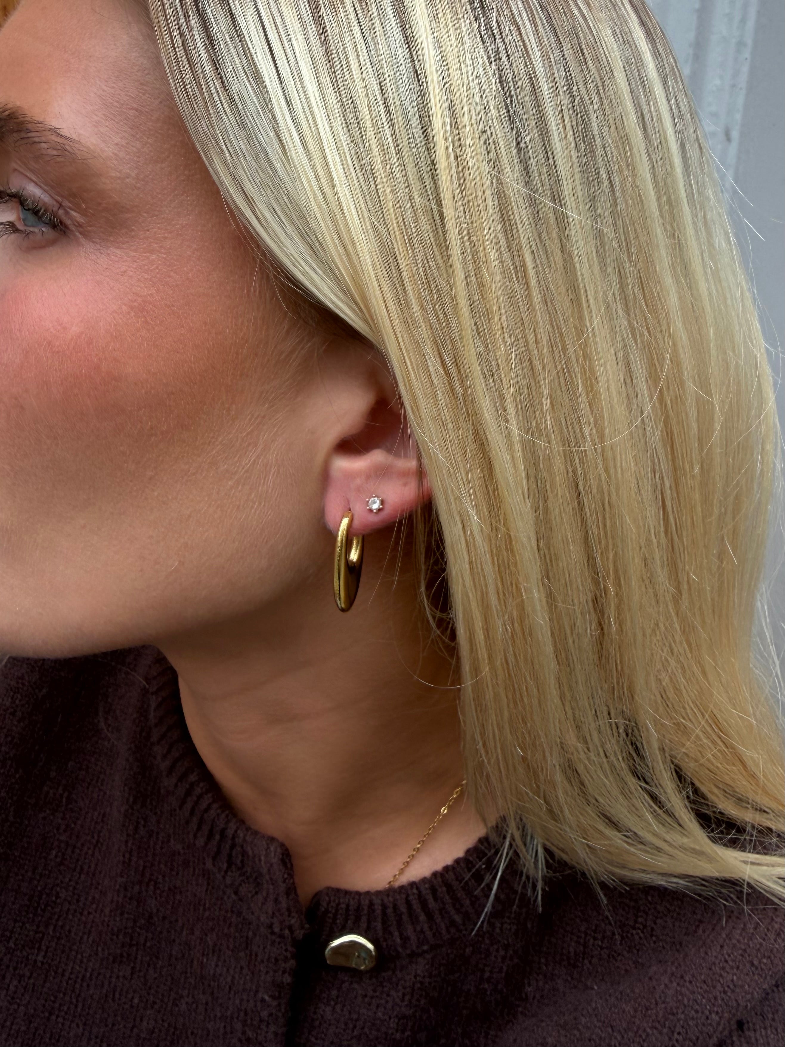 JUNA ØRERING