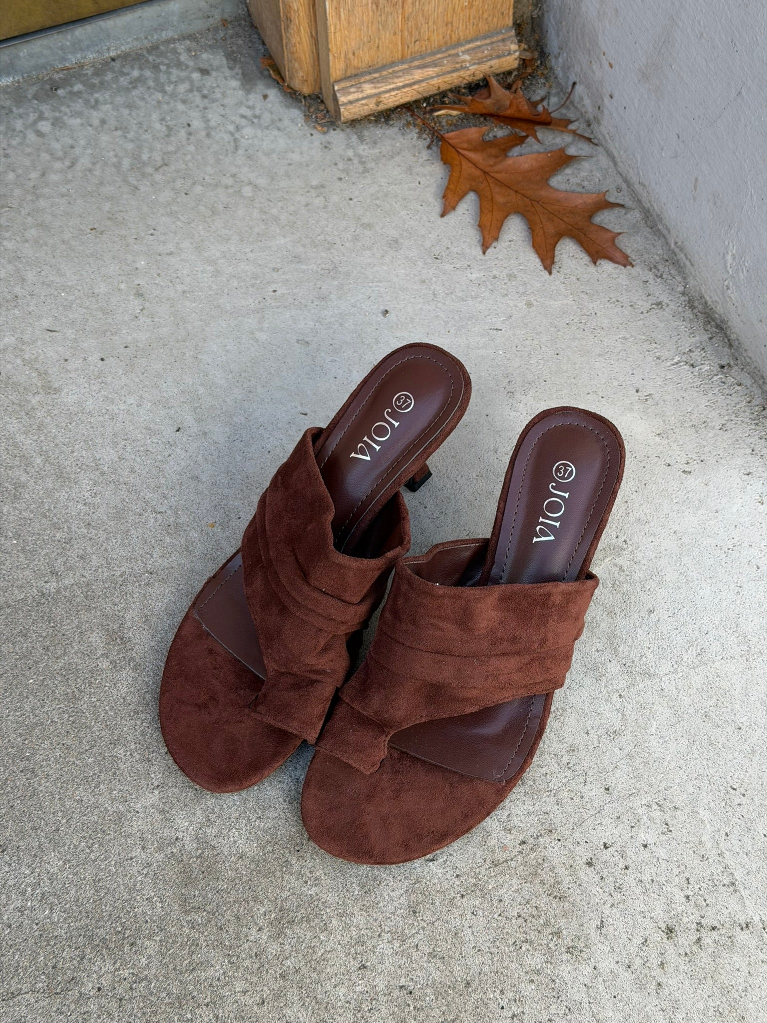 MAJA PUMPS - MØRKEBRUN