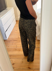 ALBA BUKSER
