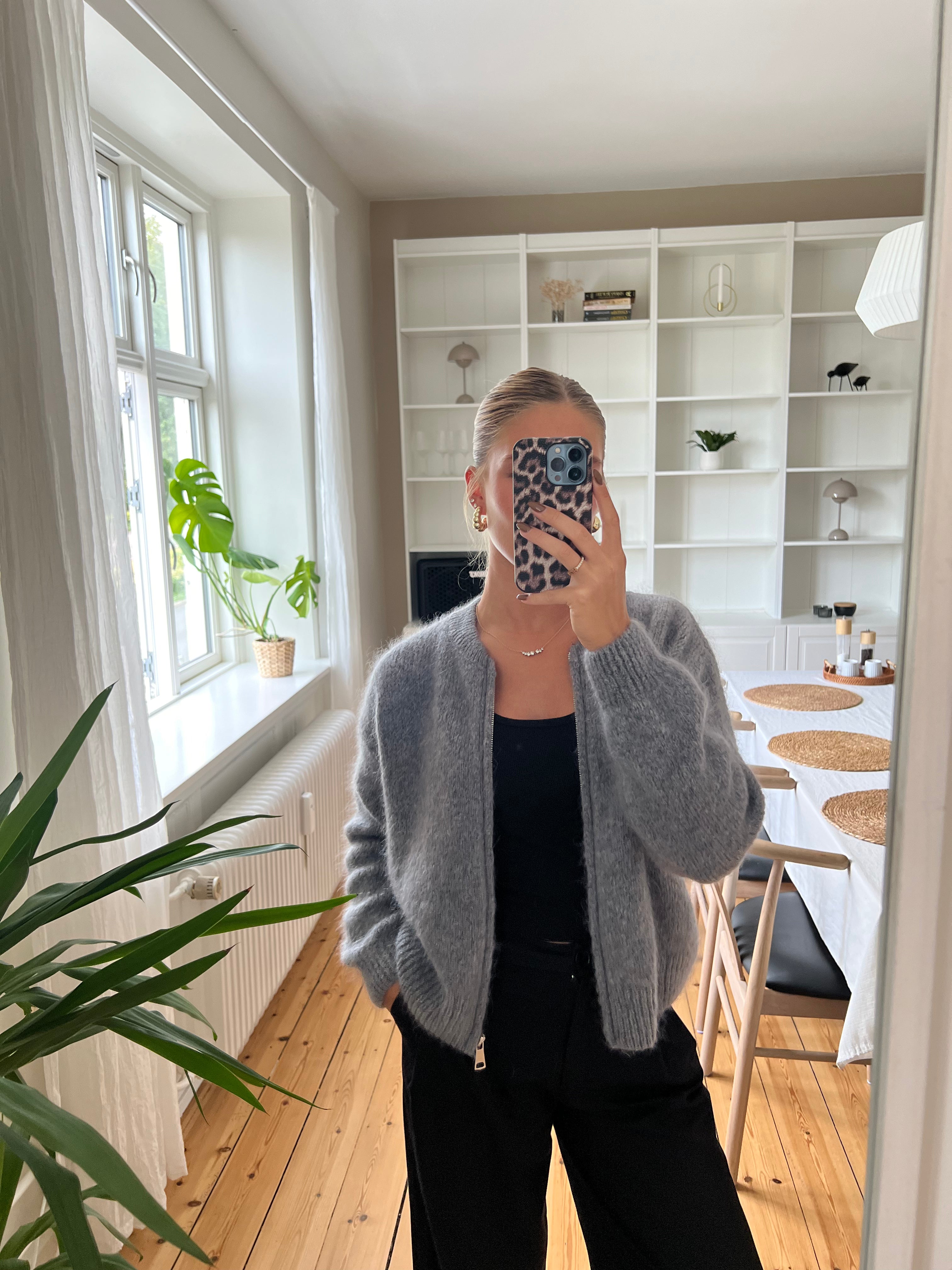 MOHAIR CARDIGAN - GRÅ