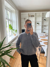 MOHAIR CARDIGAN - GRÅ
