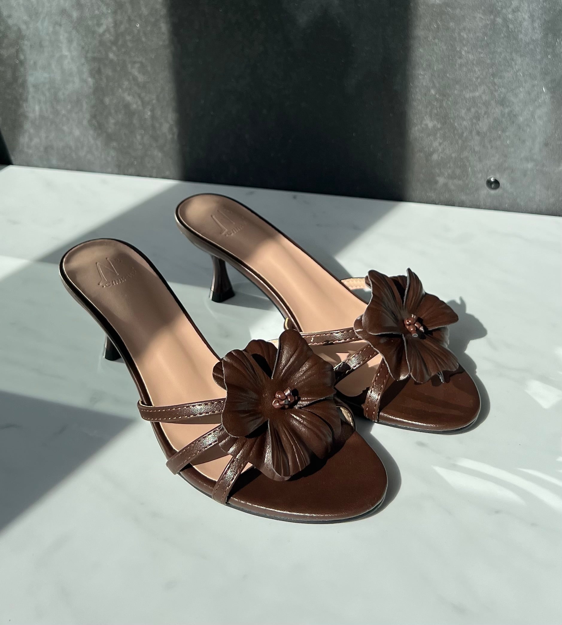 FLORA PUMPS - BROWN