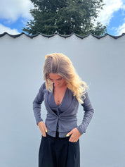CELINA BLUSE - MØRKEGRÅ