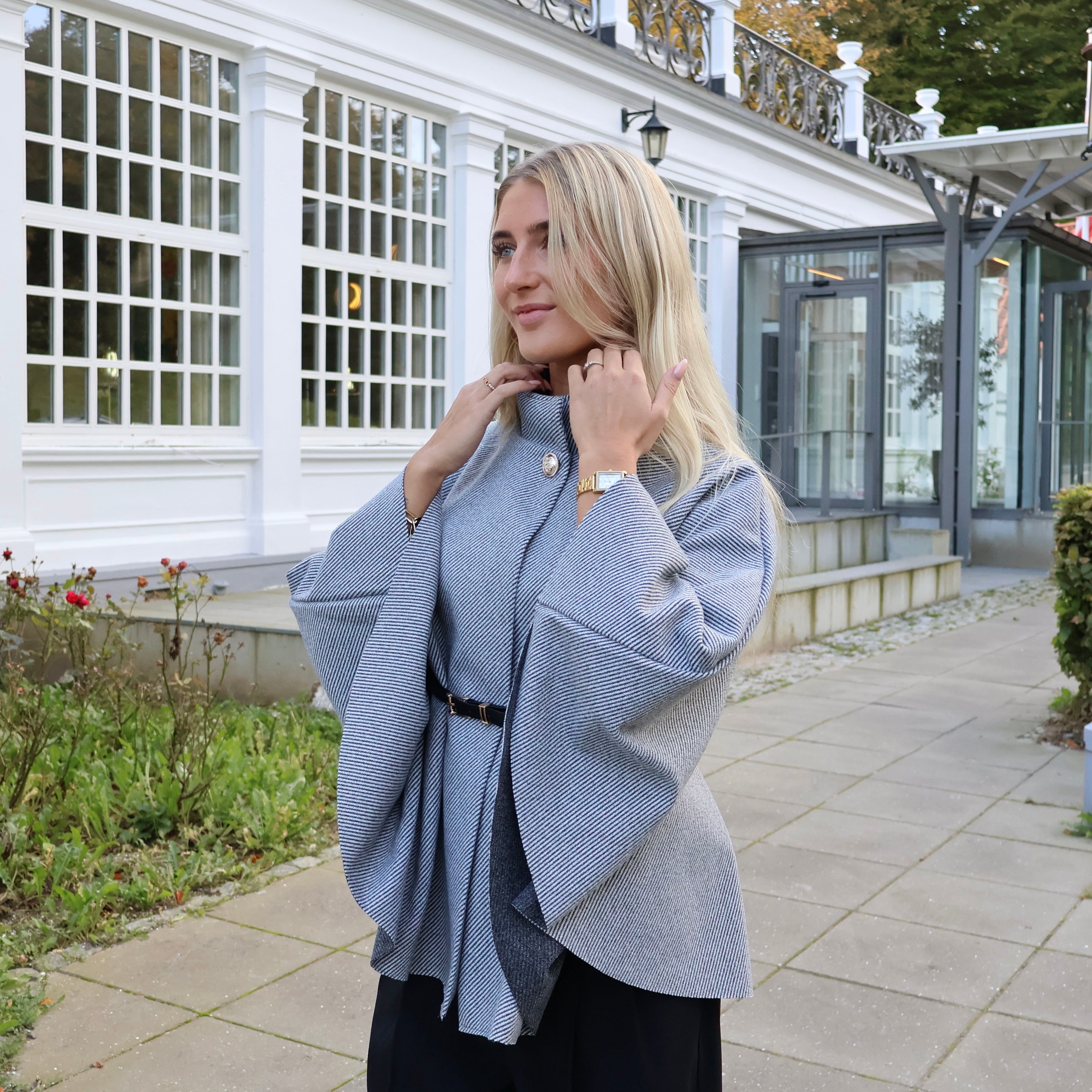 LIV PONCHO - GREY