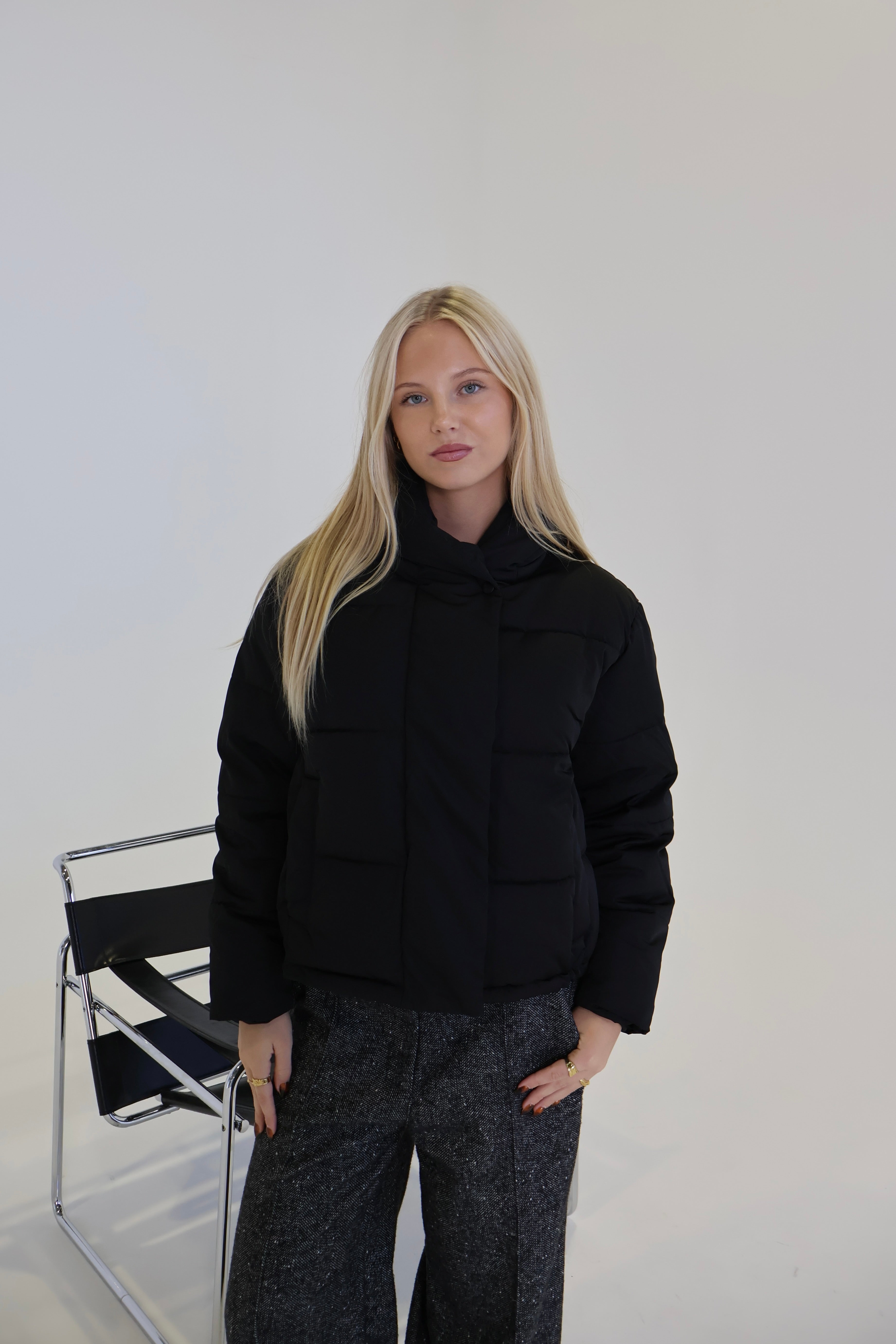 ALBA JAKKE - SORT