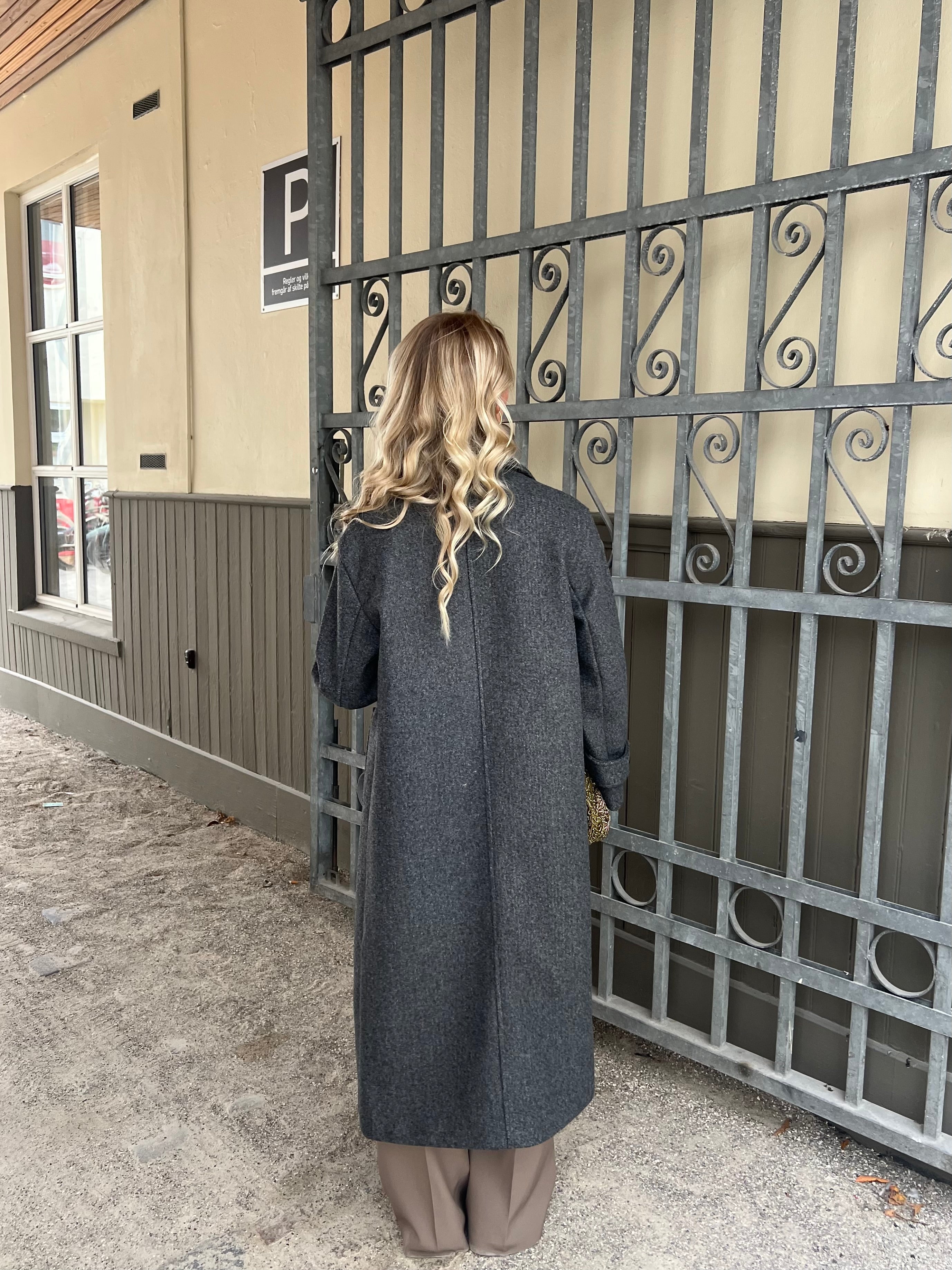 ISABEL FRAKKE - GRÅ