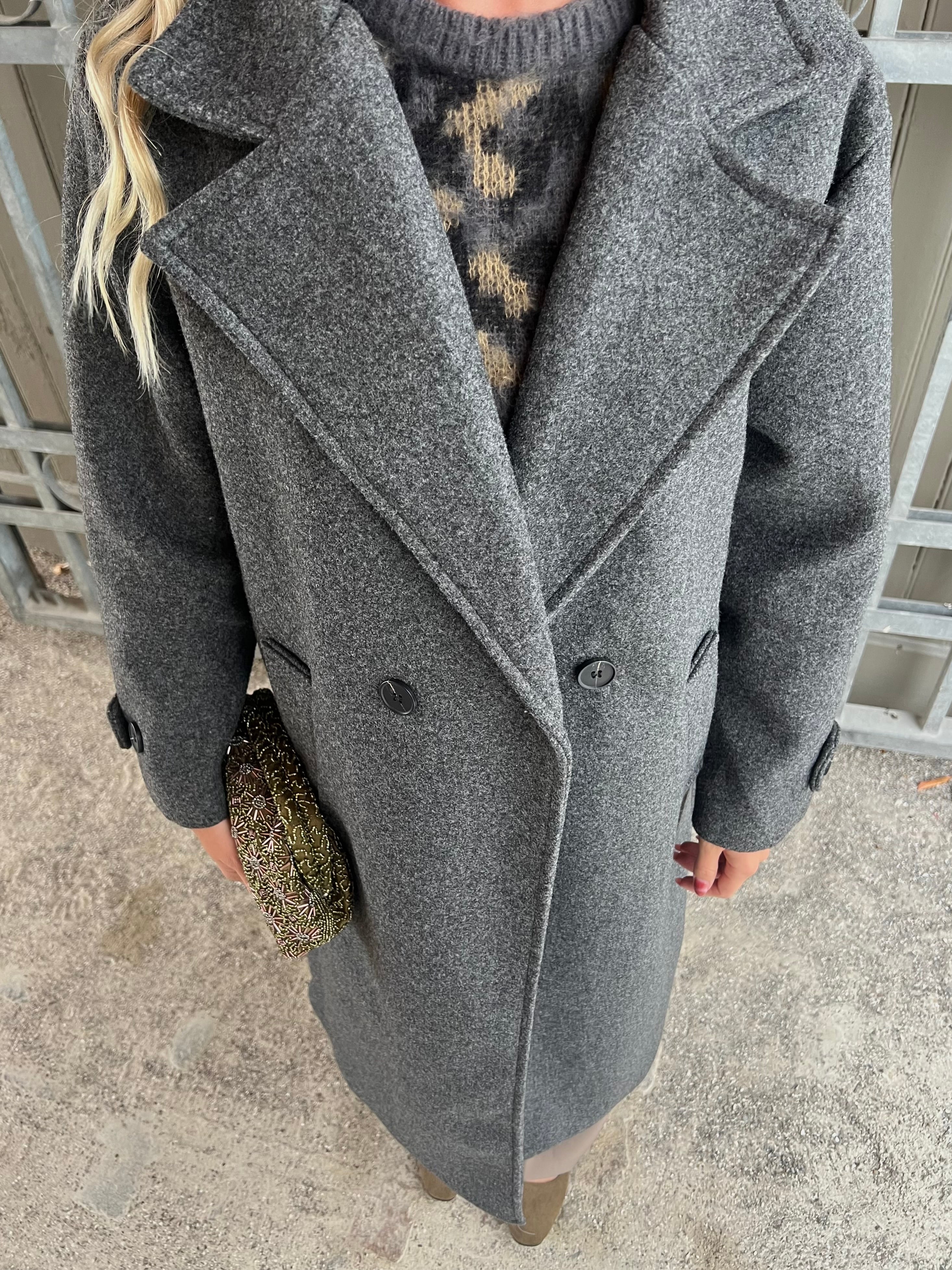 ISABEL FRAKKE - GRÅ