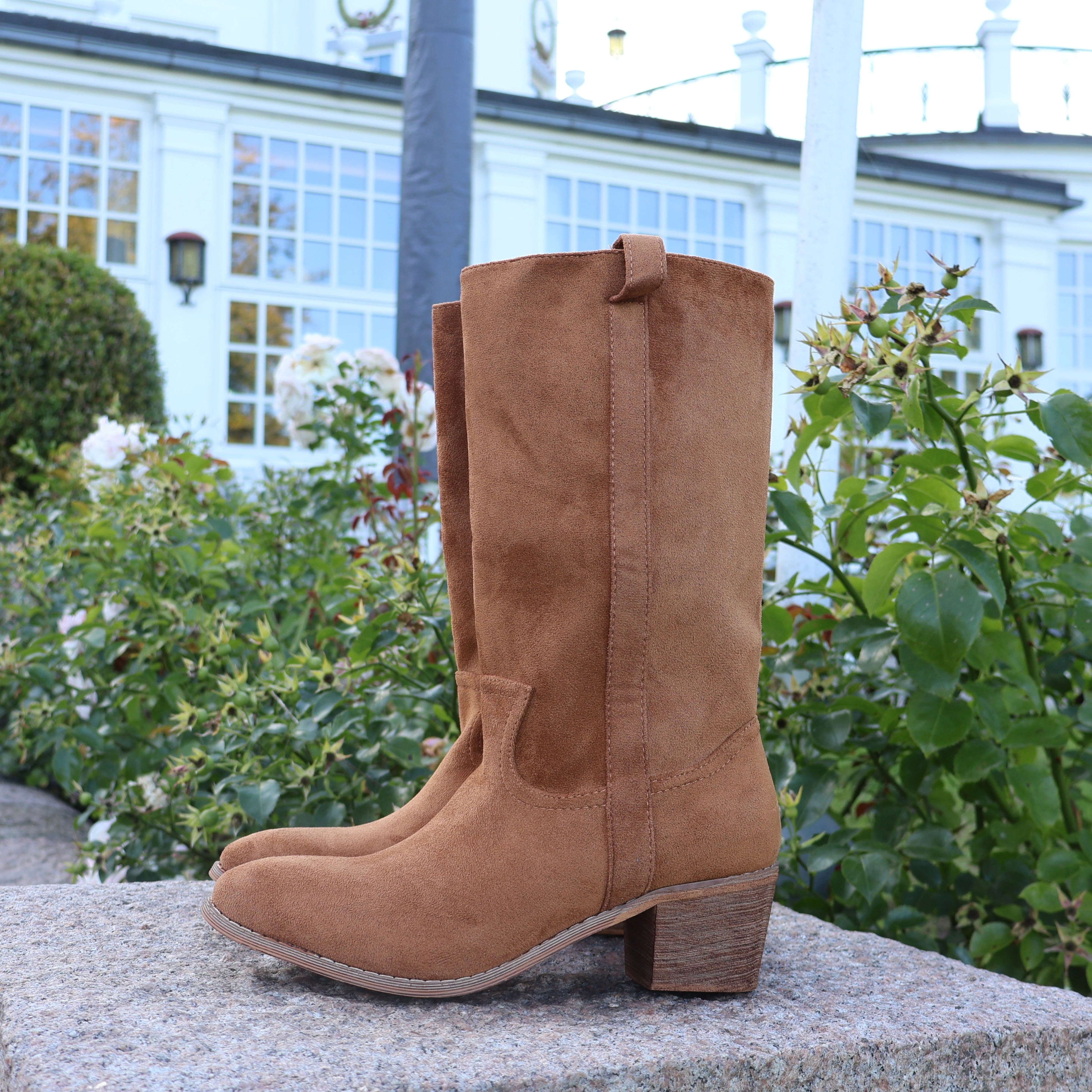 ANNA BOOTS - CAMEL