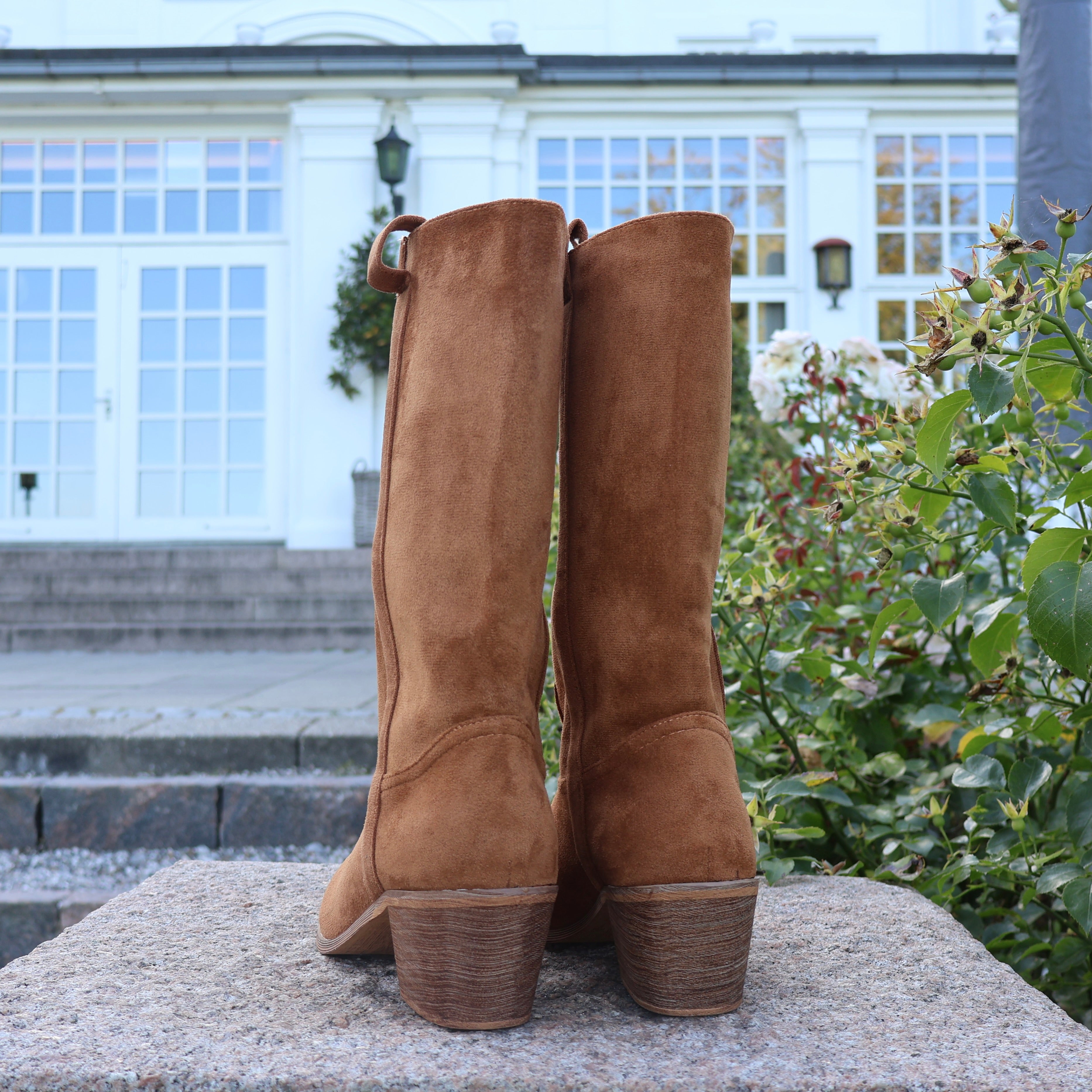 ANNA BOOTS - CAMEL